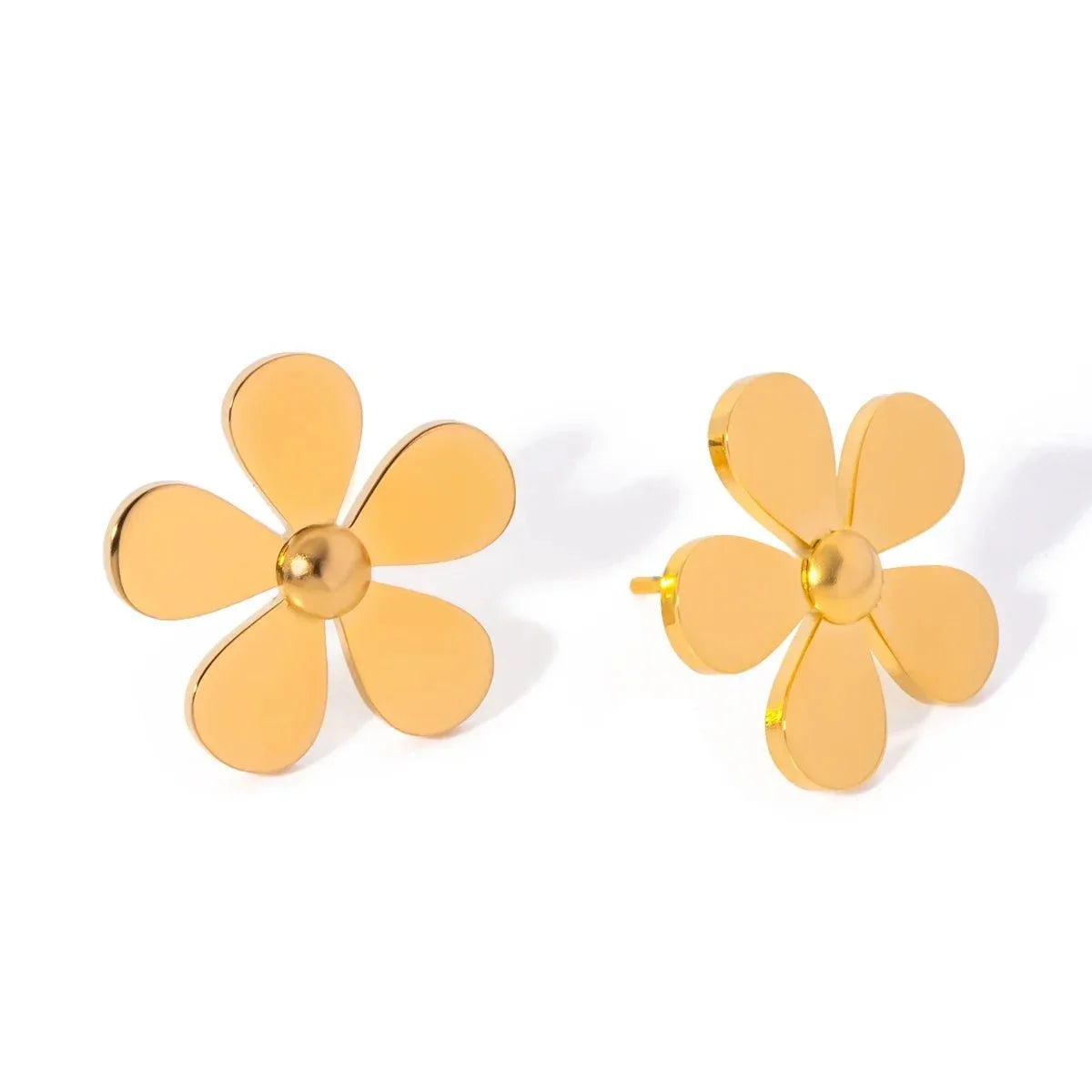 18k Dainty Flower Earrings