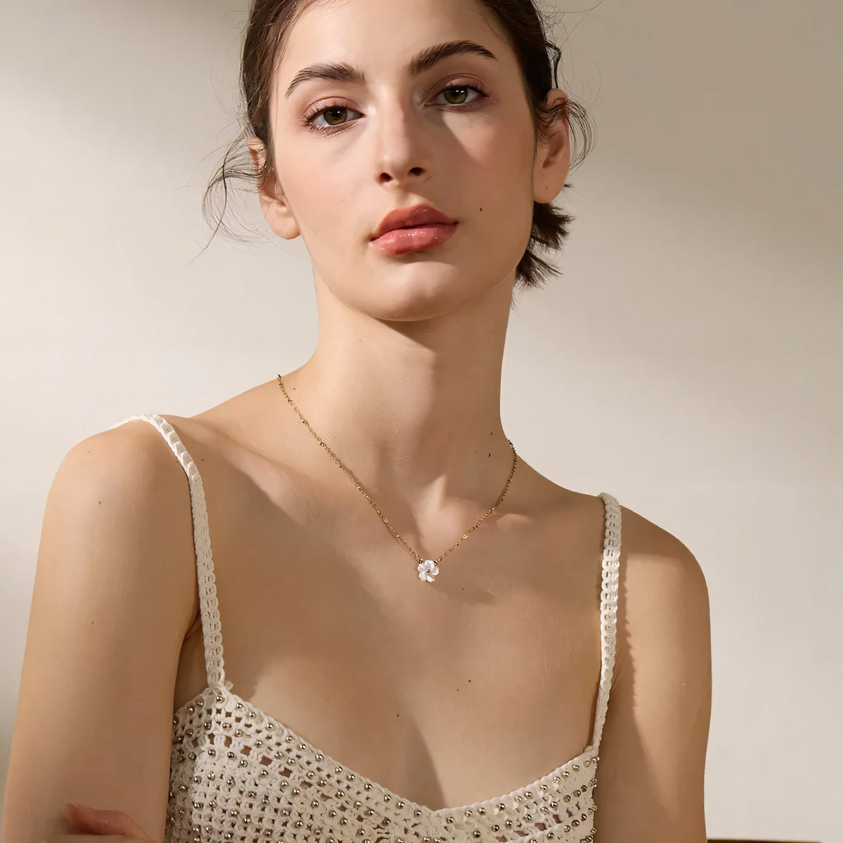 18k Dainty White Floral Necklace
