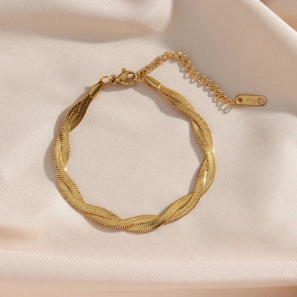 18k Interwoven Herringbone Chain Necklace and Bracelet Set