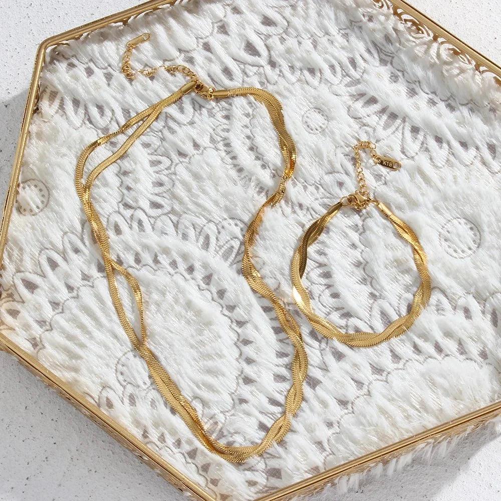 18k Interwoven Herringbone Chain Necklace and Bracelet Set