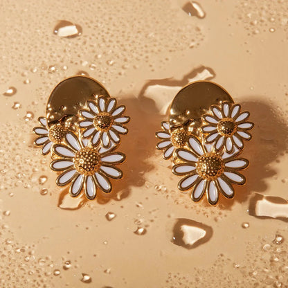 18k Trio Daisy Floral Earrings
