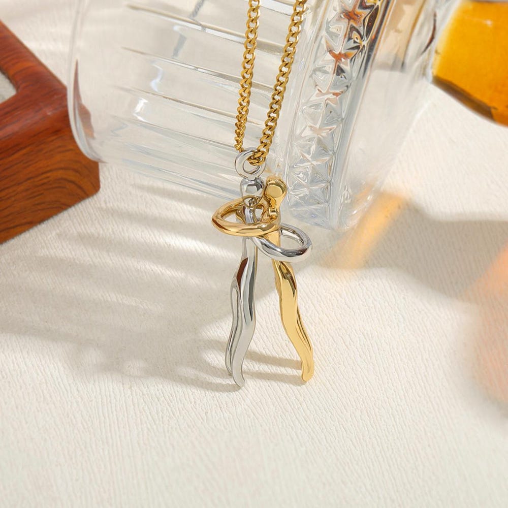 Bonding Hug Necklace