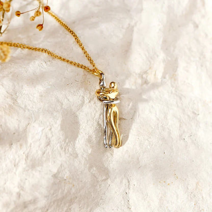 Bonding Hug Necklace