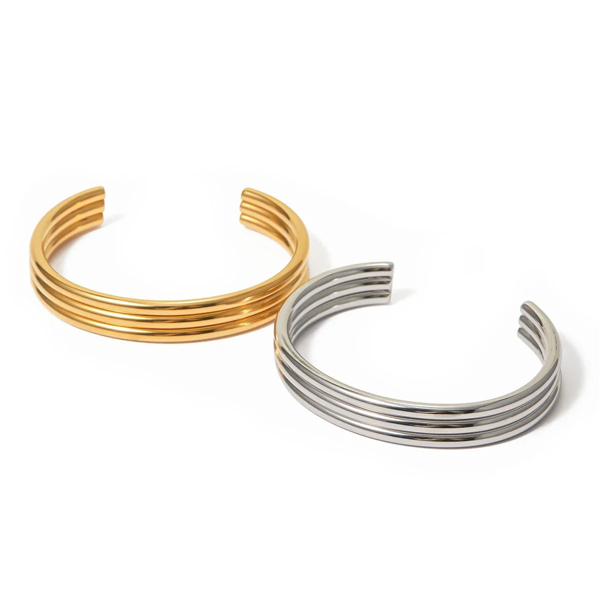 18k Triple Ribbed Bangle Bracelet