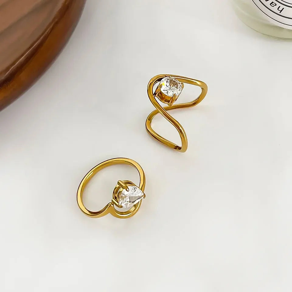 18k Irregular Twist Diamond Ring