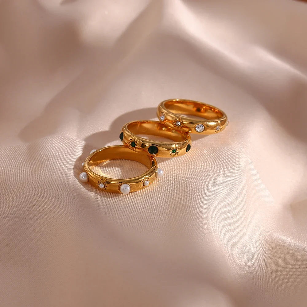 18k Star & Stone Embedded Ring