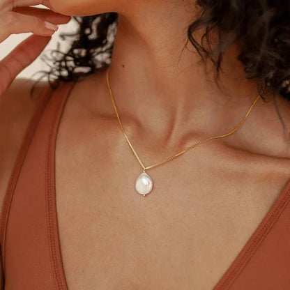 Dainty Flat Pearl Necklace