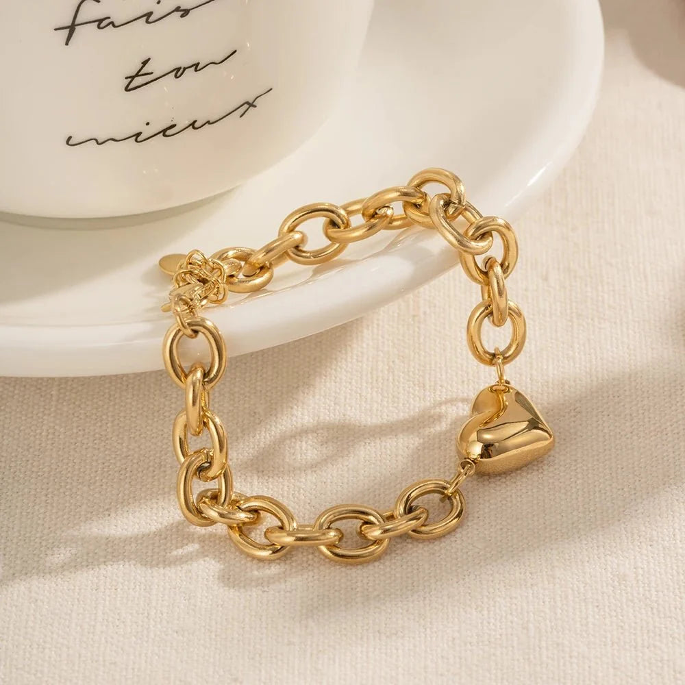 Dainty Gold Chain Link Heart Bracelet
