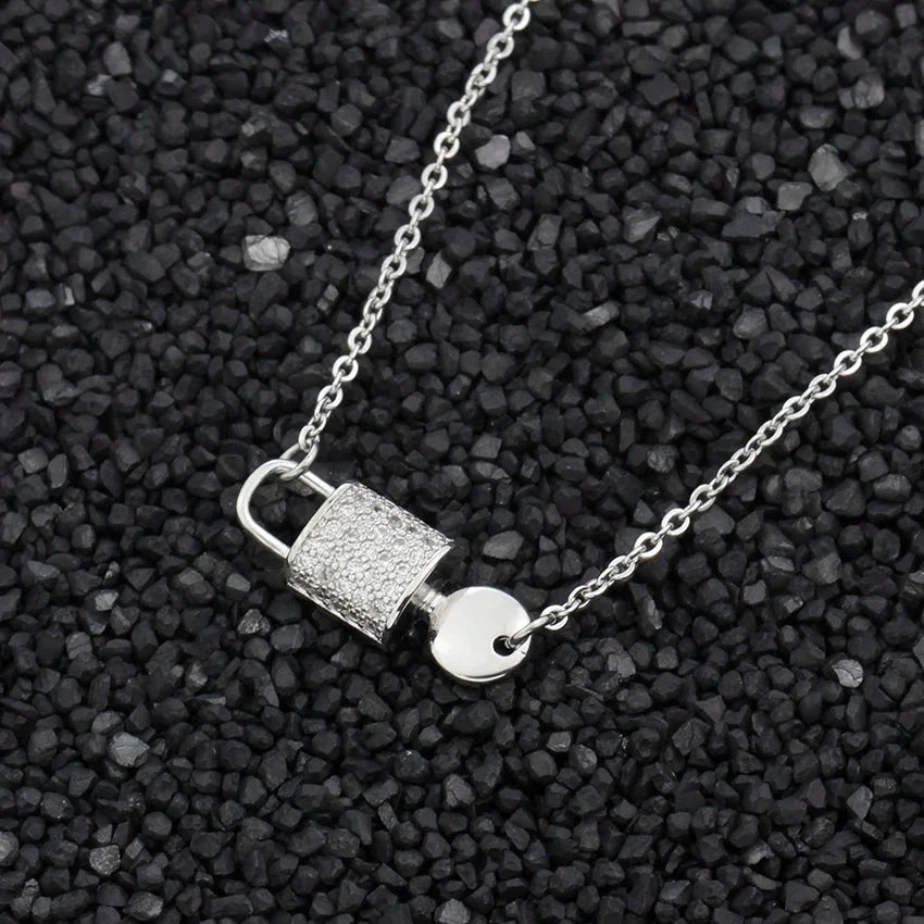Dainty Lock And Key Lovers Necklace