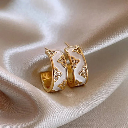 Dainty Round Floral C Shaped Earrings