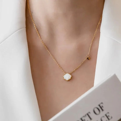 Dainty Tropical Sea Shell Necklace