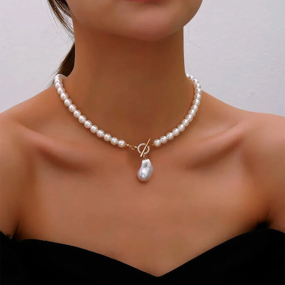 Elegant Pearl Statement Necklace Choker