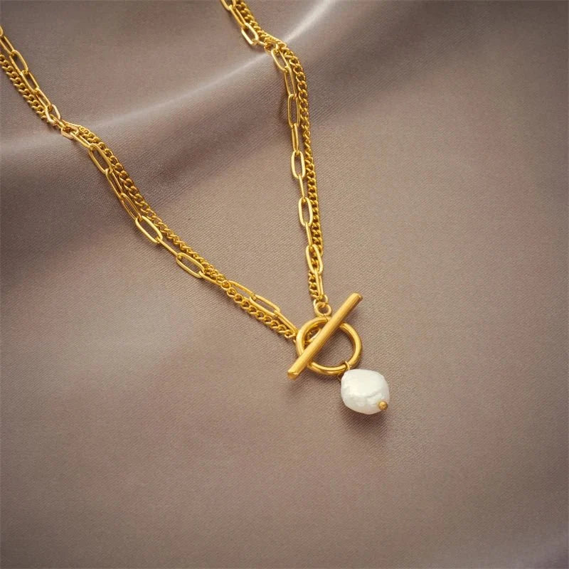 Layered Pearl Circle Clasp Necklace