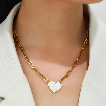 Paperclip Shell Heart Pendant Necklace